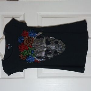 Ay Guey Women's Black T-shirt Multi-color Rhinestone Skull Roses Goth Halloween